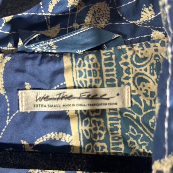 Free People Blue and White Teddy Jacket Vest Plush Cozy Design XS - Picture 3 of 4